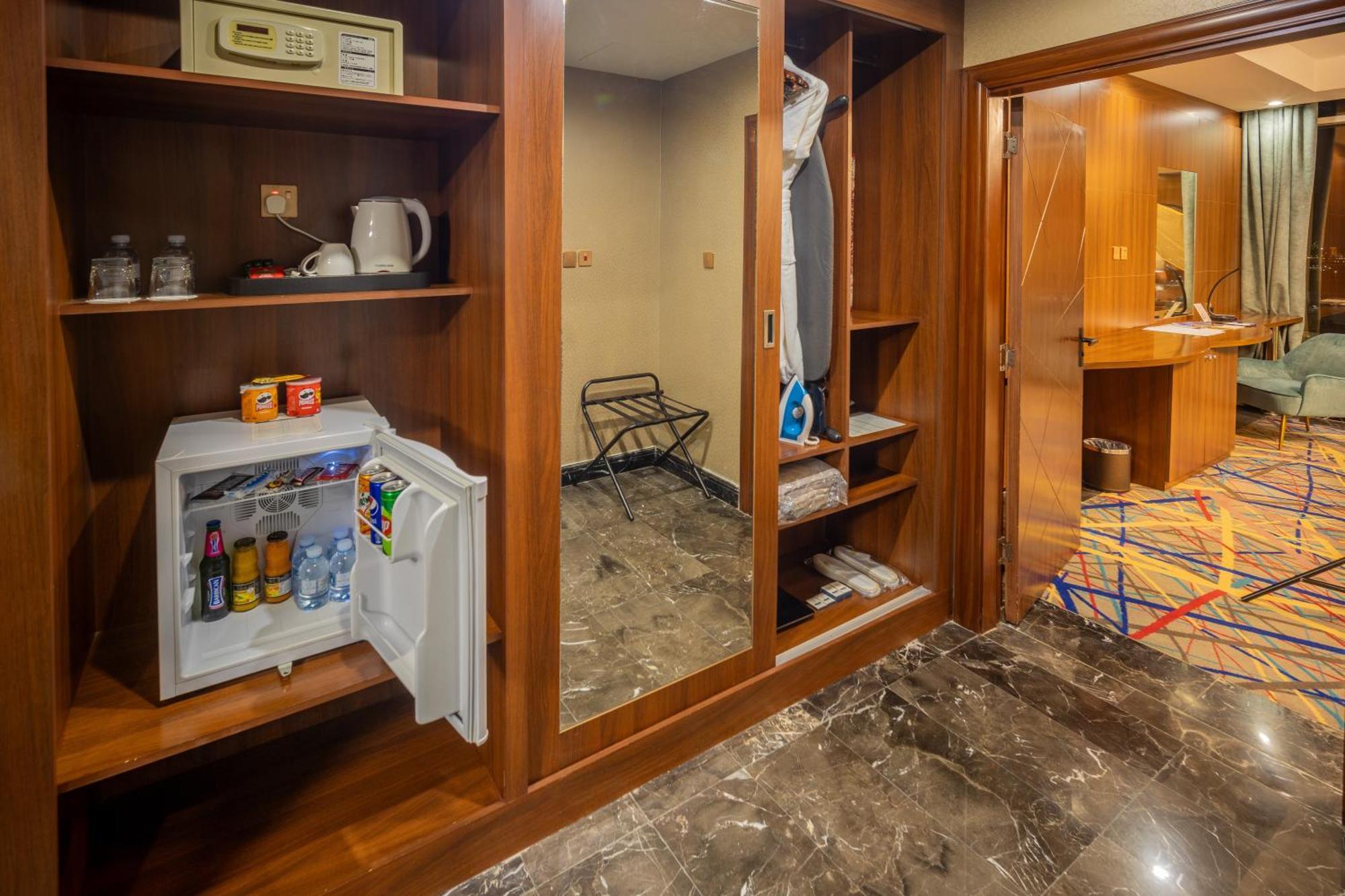 Donatello Jeddah Hotel Kültér fotó